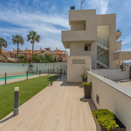Ocean Pearl - Luxury Penthouse By Rent